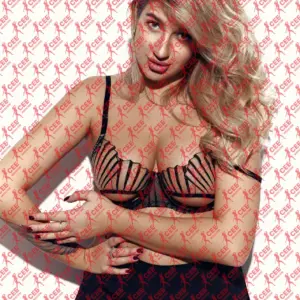 Имя: Аделина, Возраст: 21, Грудь: 2