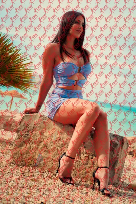 Имя: Адриана, Возраст: 26, Грудь: 2