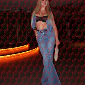 Имя: Алиса, Возраст: 24, Грудь: 3