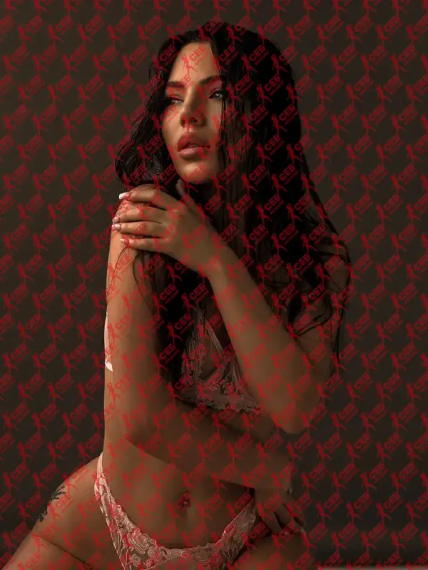 Имя: Амира, Возраст: 25, Грудь: 1