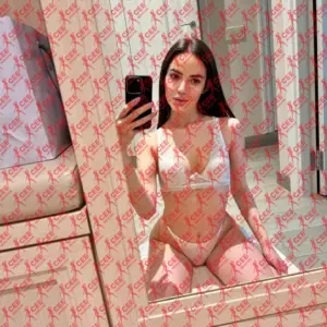 Имя: Анетта, Возраст: 29, Грудь: 1