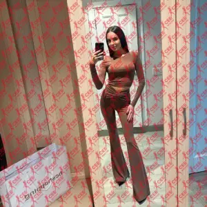 Имя: Анетта, Возраст: 29, Грудь: 1