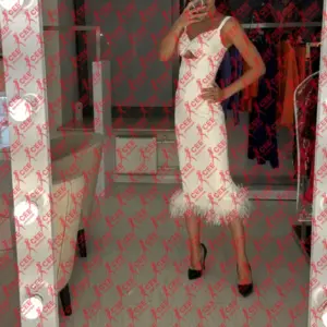 Имя: Дейзи, Возраст: 27, Грудь: 2