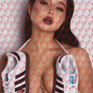 Имя: Дженифер, Возраст: 19, Грудь: 2