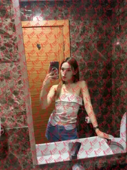 Имя: Дженни, Возраст: 21, Грудь: 1