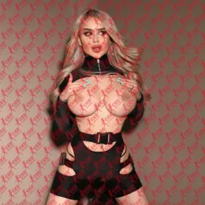 Имя: Екатерина, Возраст: 21, Грудь: 4