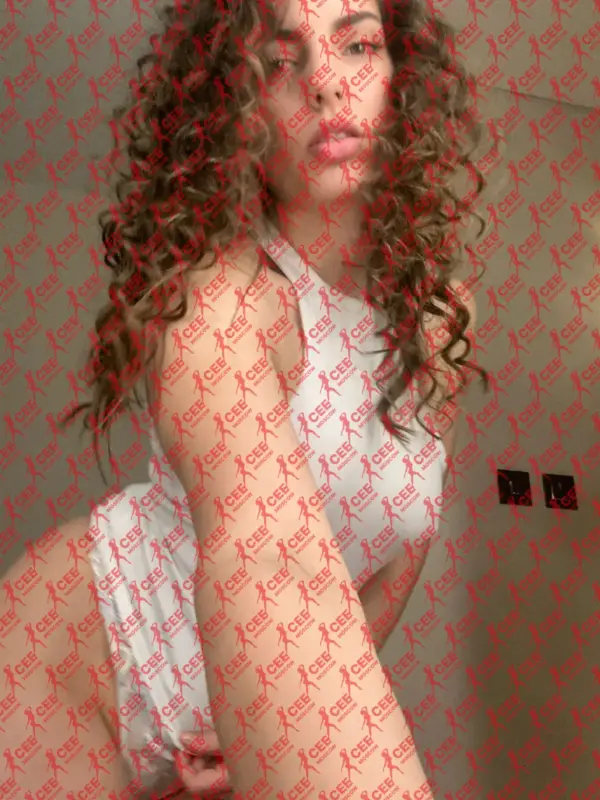 Имя: Эмбер, Возраст: 24, Грудь: 2