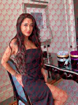 Имя: Глория, Возраст: 24, Грудь: 3