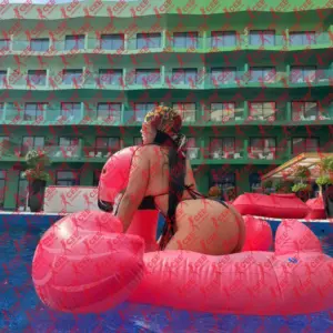 Имя: Ямила, Возраст: 25, Грудь: 3