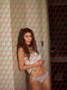 Имя: Изабелла, Возраст: 24, Грудь: 3