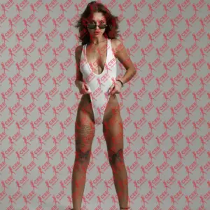 Имя: Кари, Возраст: 21, Грудь: 1