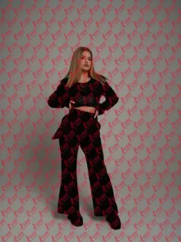 Имя: Кэролайн, Возраст: 19, Грудь: 1