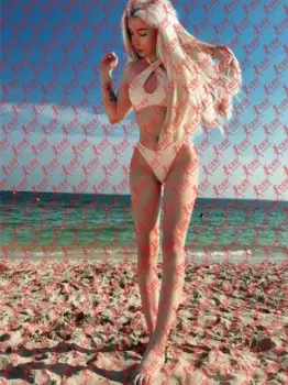 Имя: Клара, Возраст: 19, Грудь: 1