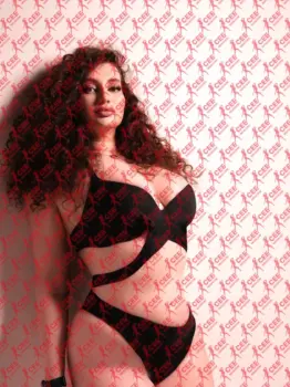 Имя: Кристи, Возраст: 24, Грудь: 4