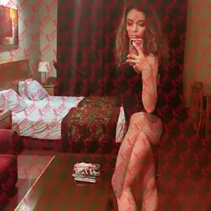 Имя: Лаяна, Возраст: 23, Грудь: 2