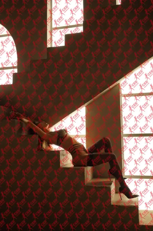 Имя: Лейла, Возраст: 21, Грудь: 2