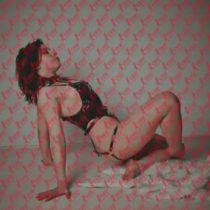 Имя: Луна, Возраст: 21, Грудь: 2