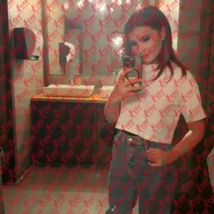 Имя: Марьям, Возраст: 26, Грудь: 2