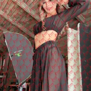 Имя: Марьям, Возраст: 26, Грудь: 2