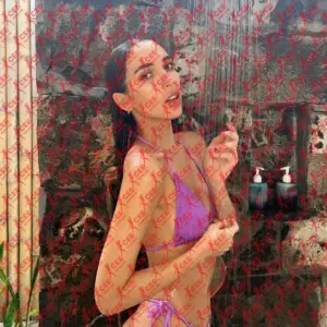 Имя: Николь, Возраст: 26, Грудь: 1