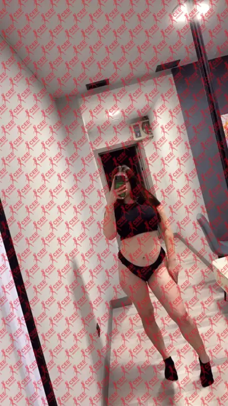 Имя: Ребекка, Возраст: 20, Грудь: 3