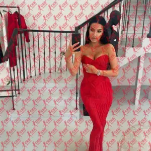 Имя: Рузанна, Возраст: 23, Грудь: 2