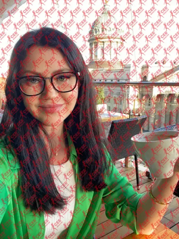 Имя: Саша, Возраст: 22, Грудь: 2