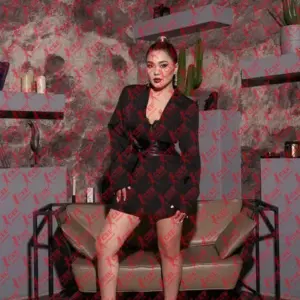 Имя: Селена, Возраст: 24, Грудь: 3