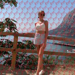 Имя: Вивьен, Возраст: 23, Грудь: 1